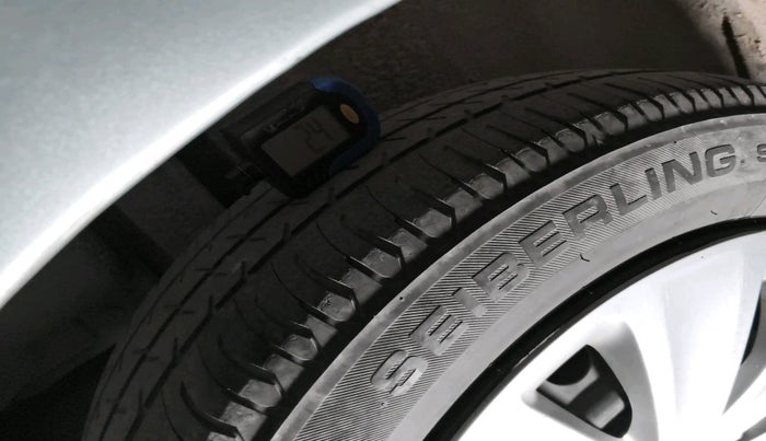 2017 Maruti Ciaz VDI+ SHVS, Diesel, Manual, 68,071 km, tyre