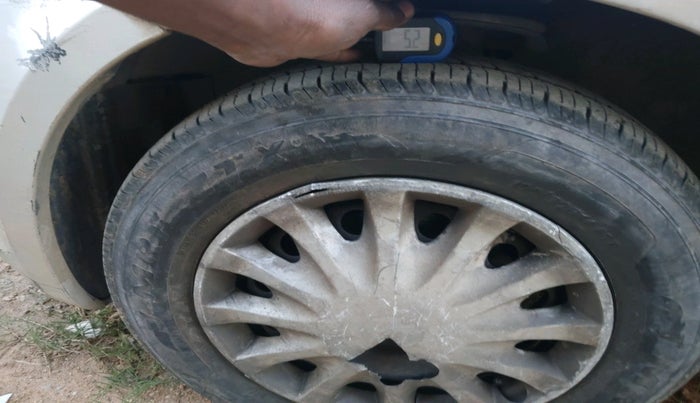 2010 Maruti Swift VDI, Diesel, Manual, 2,17,719 km, tyre