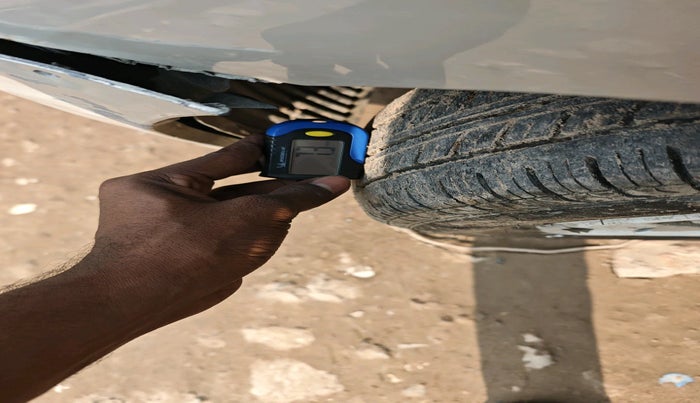 2012 Hyundai Eon ERA, Petrol, Manual, 23,750 km, tyre