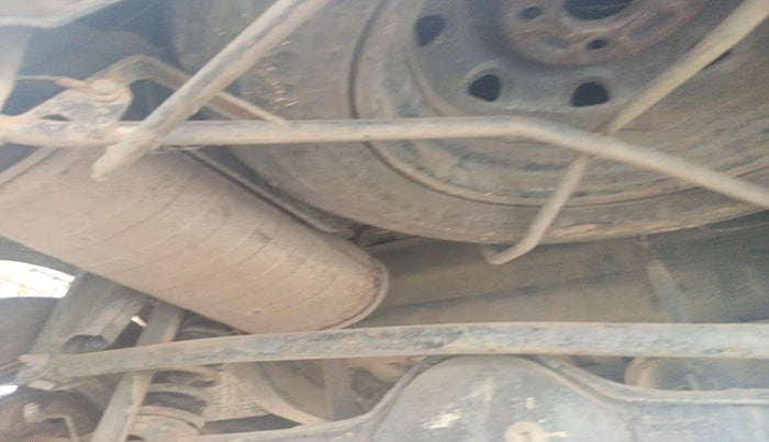 2015 Maruti Eeco 5 STR WITH A/C+HTR, Petrol, Manual, 73,468 km, tyre