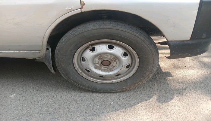 2015 Maruti Eeco 5 STR WITH A/C+HTR, Petrol, Manual, 73,468 km, tyre