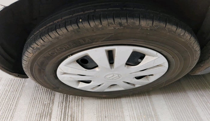 2013 Maruti Swift Dzire VXI, Petrol, Manual, 1,00,225 km, tyre