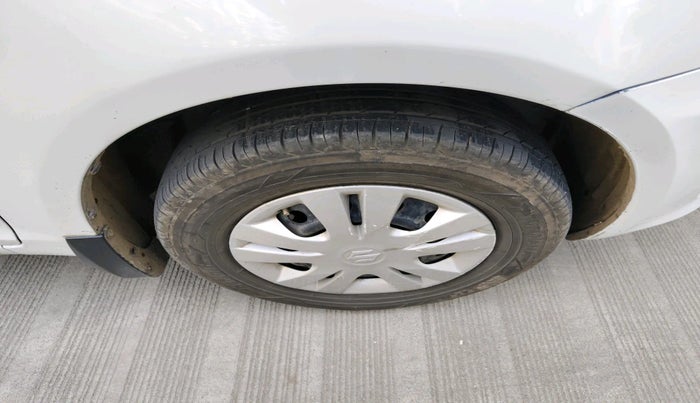 2013 Maruti Swift Dzire VXI, Petrol, Manual, 1,00,225 km, tyre