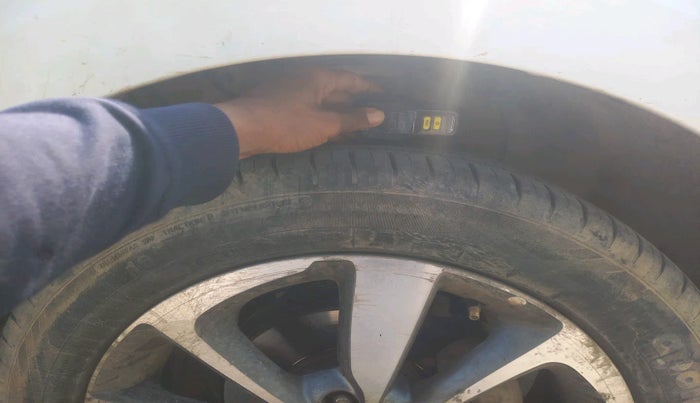 2015 Hyundai Elite i20 ASTA 1.2 (O), Petrol, Manual, 51,810 km, tyre