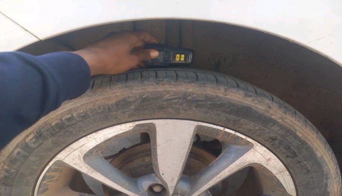 2015 Hyundai Elite i20 ASTA 1.2 (O), Petrol, Manual, 51,810 km, tyre