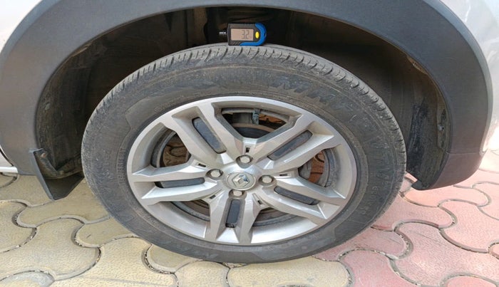 2023 Renault TRIBER RXZ, Petrol, Manual, 10,243 km, tyre