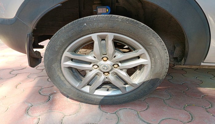 2023 Renault TRIBER RXZ, Petrol, Manual, 10,243 km, tyre