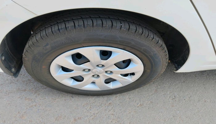 2017 Hyundai Elite i20 SPORTZ 1.2, Petrol, Manual, 32,043 km, tyre