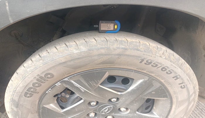 2023 Hyundai VENUE S 1.2, Petrol, Manual, 20,955 km, tyre