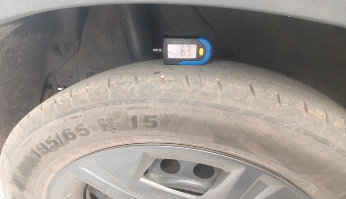 2023 Hyundai VENUE S 1.2, Petrol, Manual, 20,955 km, tyre