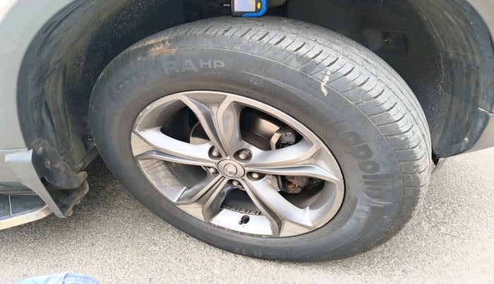 2021 Tata Harrier XZA 2.0L, Diesel, Automatic, 37,987 km, tyre