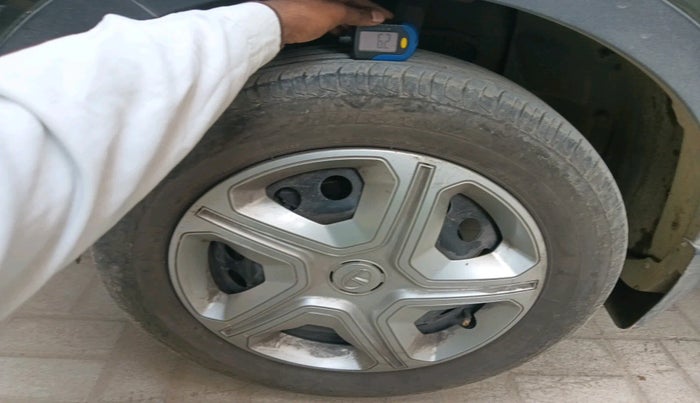 2021 Tata NEXON XZ PETROL, Petrol, Manual, 84,302 km, tyre