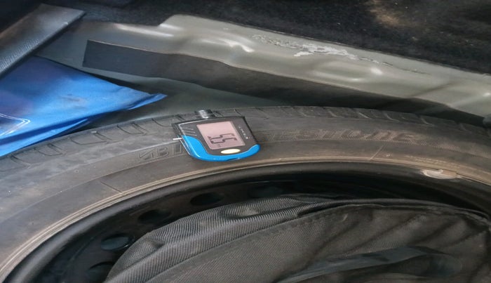 2021 Tata NEXON XZ PETROL, Petrol, Manual, 84,302 km, tyre