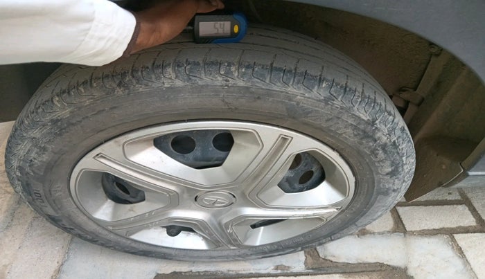 2021 Tata NEXON XZ PETROL, Petrol, Manual, 84,302 km, tyre