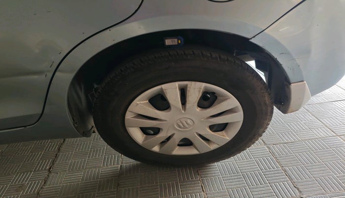 2013 Maruti Swift Dzire VXI, Petrol, Manual, 1,01,039 km, tyre