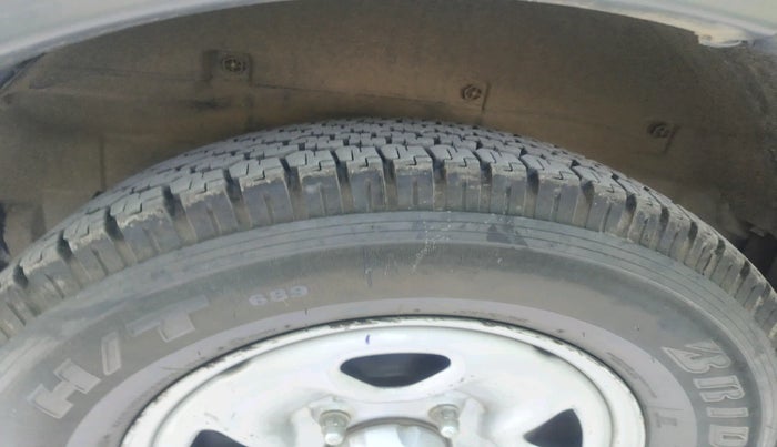 2018 Tata Hexa XE 4X2 7 STR, Diesel, Manual, 1,45,056 km, tyre