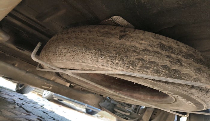 2020 Renault TRIBER RXZ AMT, Petrol, Automatic, 40,069 km, tyre