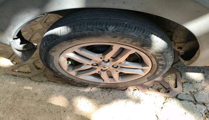 2020 Renault TRIBER RXZ AMT, Petrol, Automatic, 40,069 km, tyre