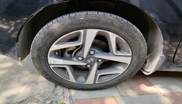 2023 Hyundai AURA SX PLUS 1.2 AMT, Petrol, Automatic, 10,211 km, tyre