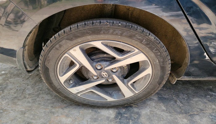 2023 Hyundai AURA SX PLUS 1.2 AMT, Petrol, Automatic, 10,211 km, tyre