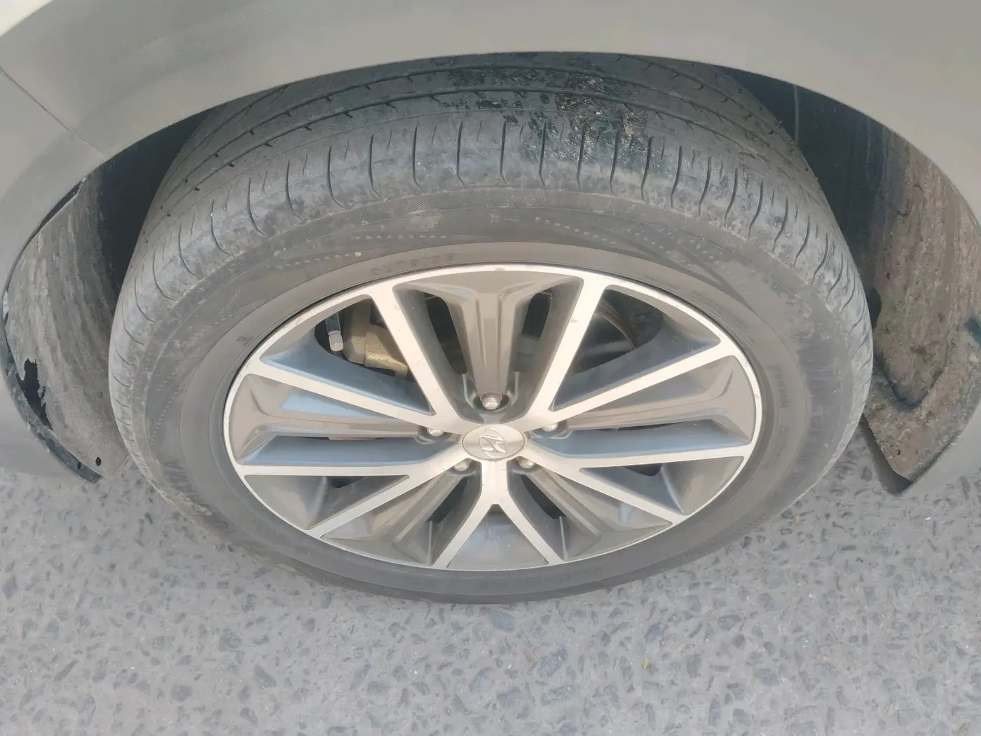 2018 Hyundai Tucson GLS 4WD AT DIESEL, Diesel, Automatic, 1,18,045 km, tyre