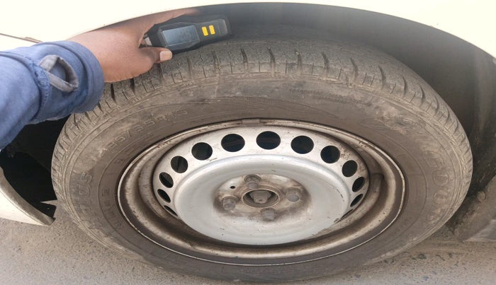 2016 Maruti Baleno SIGMA DIESEL 1.3, Diesel, Manual, 76,467 km, tyre