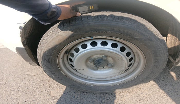 2016 Maruti Baleno SIGMA DIESEL 1.3, Diesel, Manual, 76,467 km, tyre