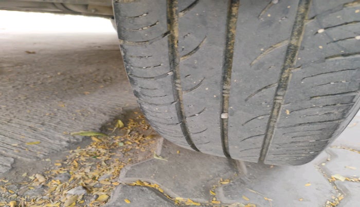 2012 Maruti Swift Dzire ZDI, Diesel, Manual, 2,78,088 km, tyre