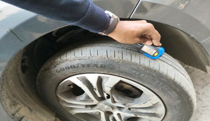 2023 Tata Tiago XT PETROL, Petrol, Manual, 34,870 km, tyre