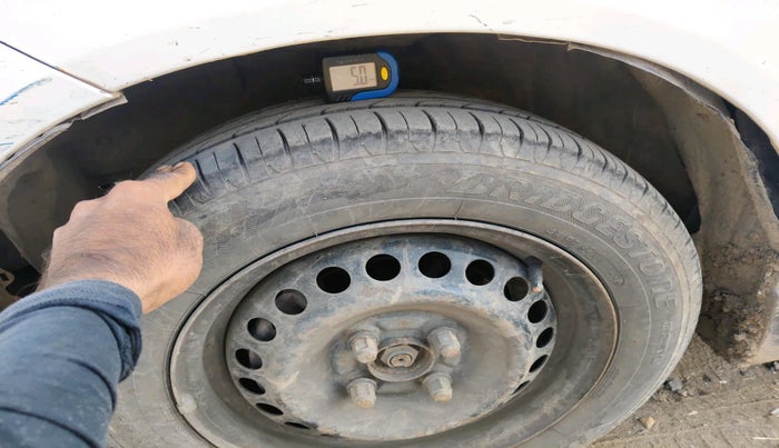 2014 Honda Amaze 1.5L I-DTEC S, Diesel, Manual, 1,41,850 km, tyre