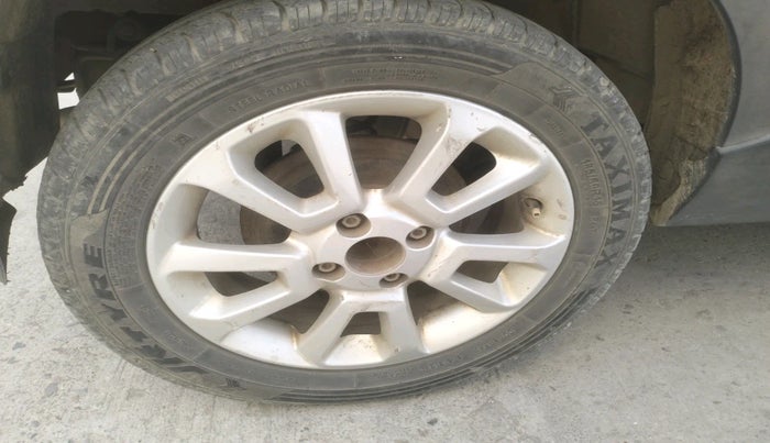 2017 Mahindra Kuv100 K8 D 6 STR, Diesel, Manual, 81,487 km, tyre