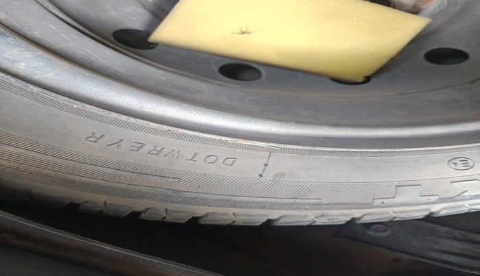 2013 Maruti Wagon R 1.0 LXI CNG, Petrol, Manual, 1,06,505 km, tyre