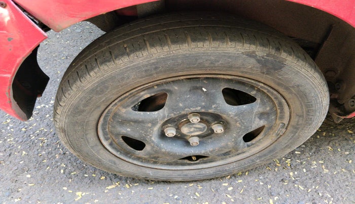 2010 Chevrolet Beat LT PETROL, Petrol, Manual, 1,23,398 km, tyre