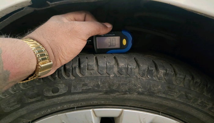 2011 Toyota Etios G, Petrol, Manual, 77,739 km, tyre