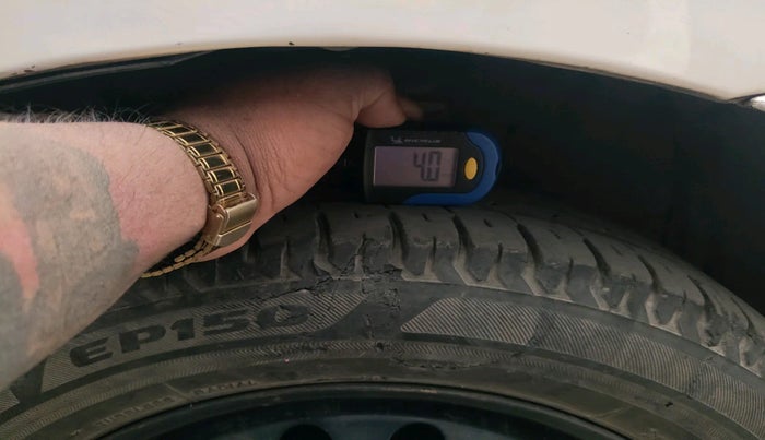 2011 Toyota Etios G, Petrol, Manual, 77,739 km, tyre