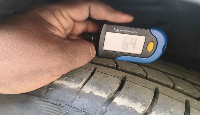 2012 Nissan Sunny XE, Petrol, Manual, 1,55,436 km, tyre