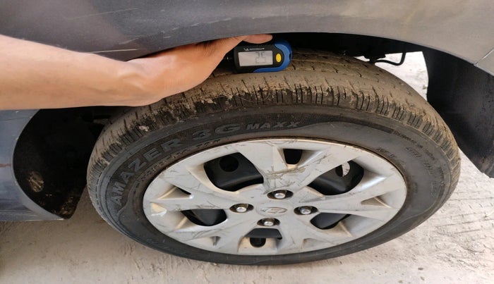 2015 Hyundai Grand i10 SPORTZ 1.2 KAPPA VTVT, Petrol, Manual, 48,039 km, tyre