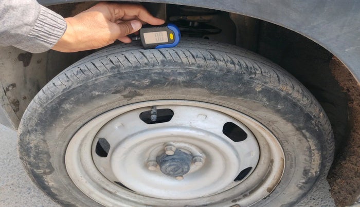 2024 Nissan MAGNITE  XE AMT EZ Shift, Petrol, Automatic, 19,255 km, tyre