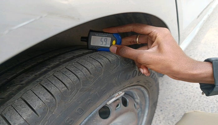 2014 Volkswagen Polo COMFORTLINE 1.2L PETROL, Petrol, Manual, 72,806 km, tyre