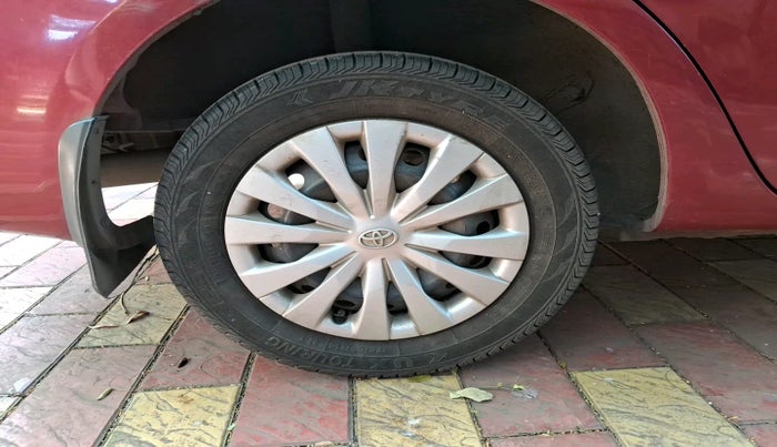 2011 Toyota Etios G, Petrol, Manual, 65,409 km, tyre