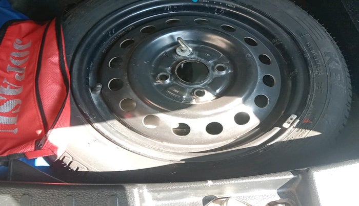 2014 Maruti Wagon R 1.0 VXI, Petrol, Manual, 56,794 km, tyre