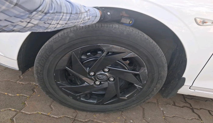 2024 Hyundai NEW I20 MAGNA 1.2 MT, Petrol, Manual, 21,148 km, tyre