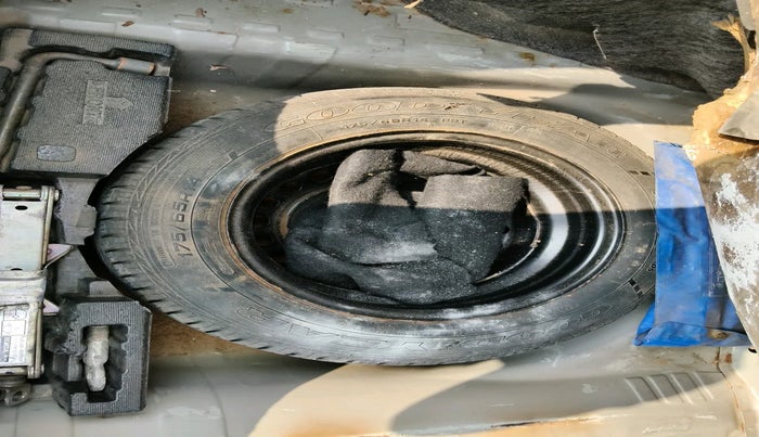 2015 Honda Amaze 1.2L I-VTEC S, Petrol, Manual, 56,129 km, tyre