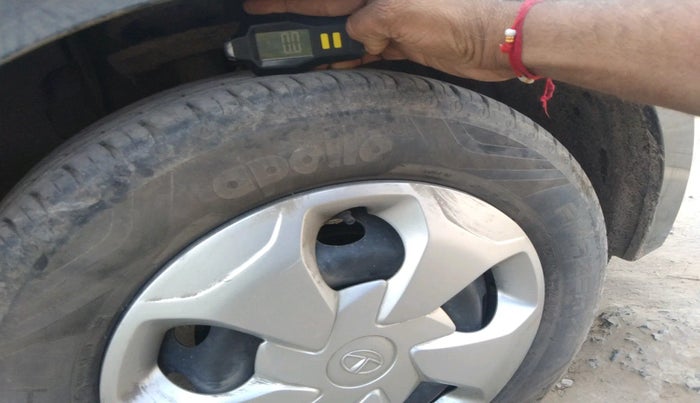 2021 Tata Tiago XT PETROL, Petrol, Manual, 21,513 km, tyre