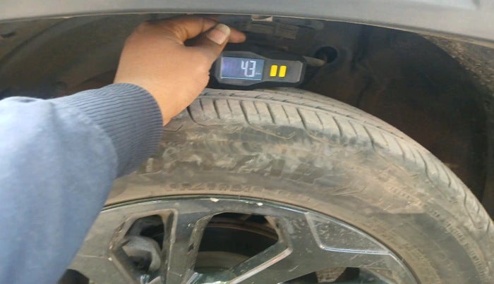 2023 Maruti FRONX DELTA PLUS 1.2L AGS, Petrol, Automatic, 20,950 km, tyre