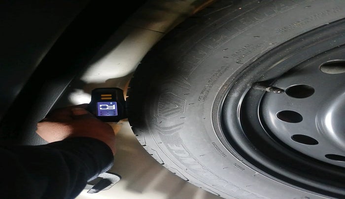 2023 Maruti FRONX DELTA PLUS 1.2L AGS, Petrol, Automatic, 20,950 km, tyre