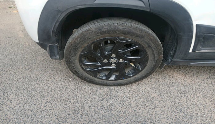 2023 Maruti FRONX DELTA PLUS 1.2L AGS, Petrol, Automatic, 20,950 km, tyre