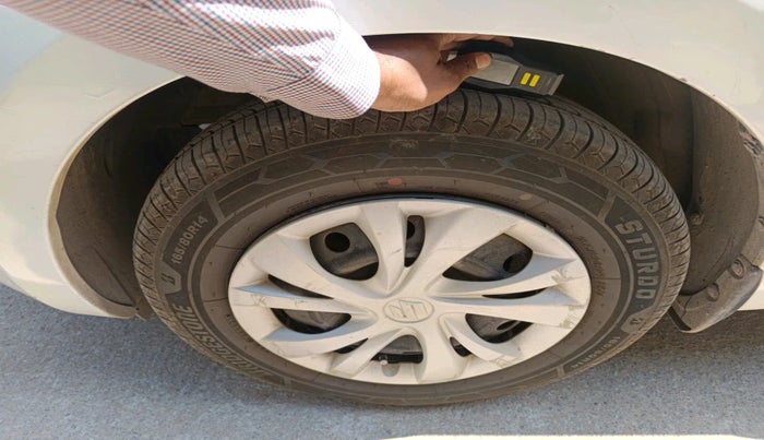 2018 Maruti Swift VXI, Petrol, Manual, 74,189 km, tyre