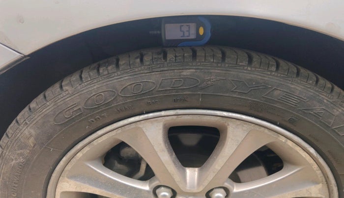 2016 Hyundai Grand i10 ASTA (O) AT 1.2 KAPPA VTVT, Petrol, Automatic, 82,000 km, tyre