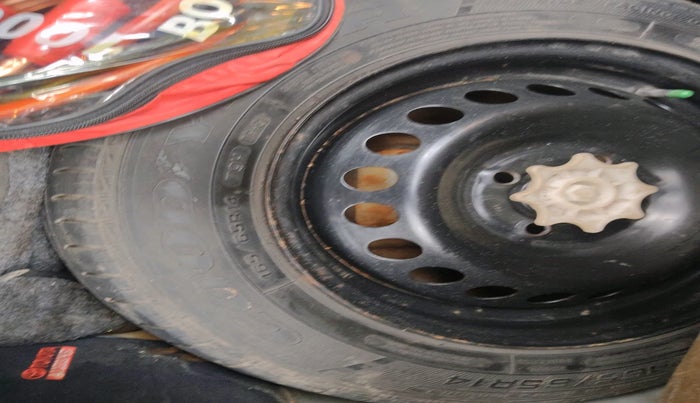 2016 Hyundai Grand i10 ASTA (O) AT 1.2 KAPPA VTVT, Petrol, Automatic, 82,000 km, tyre